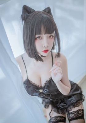 厨房娇妻被朋友胯下挺进视频_BD手机在线观看